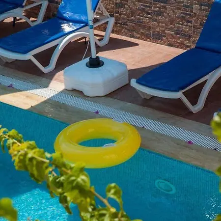 Golden Age Aparthotel *