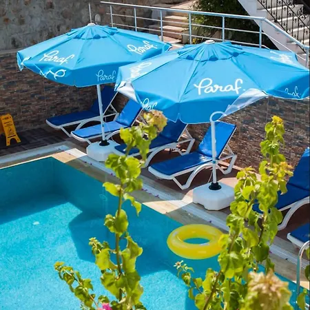 Golden Age Apartahotel *