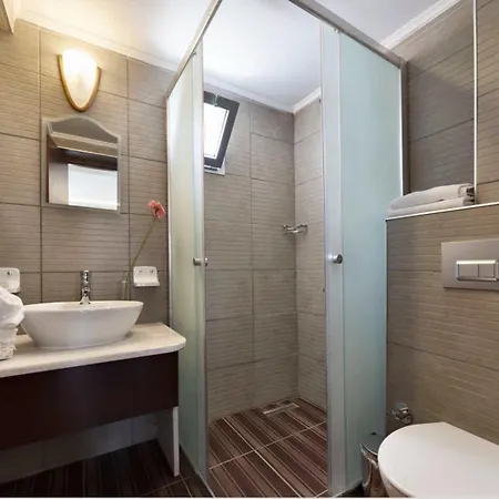 Apartahotel Golden Age *