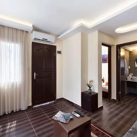 Golden Age Apartahotel