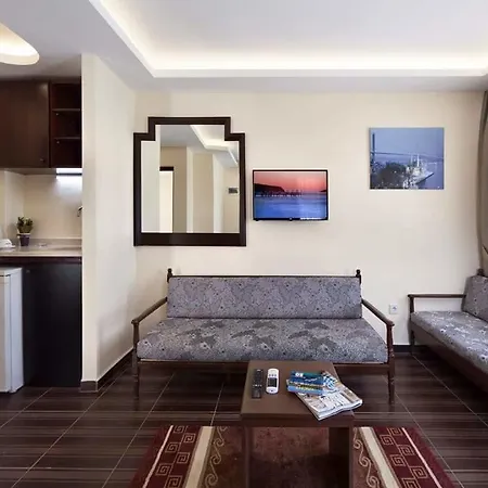 Apartahotel Golden Age *